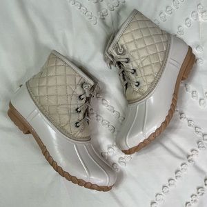 Sherpa lined cream duck boots